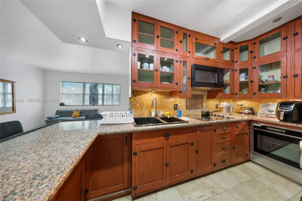 1289 MARSEILLE DR 45