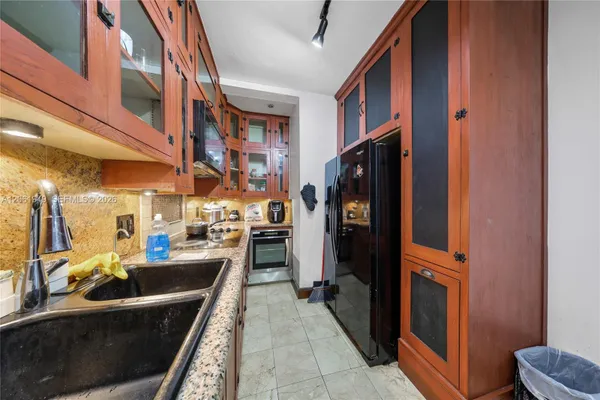 1289 MARSEILLE DR 45