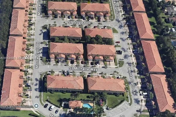 541 PRINCESS DR