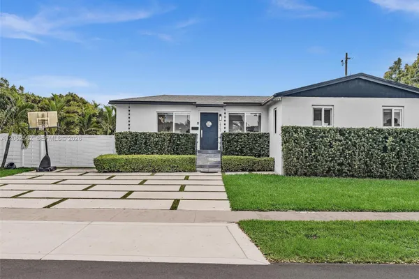 2401 SW 83RD AVE