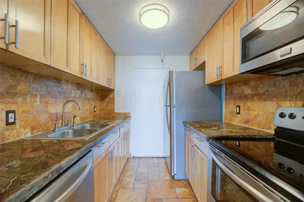 2350 NE 135TH ST 1503
