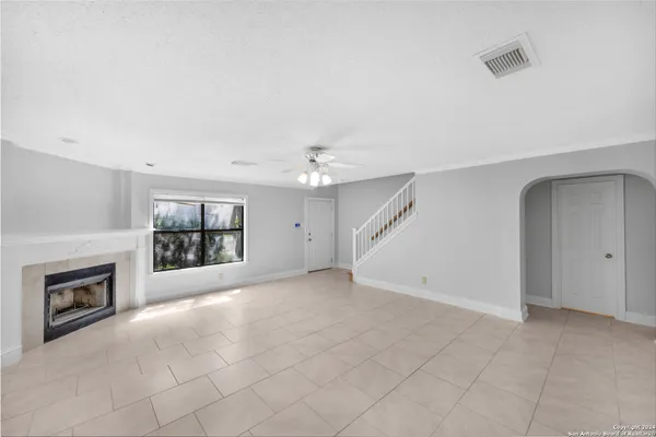 7607 WOLLER PL