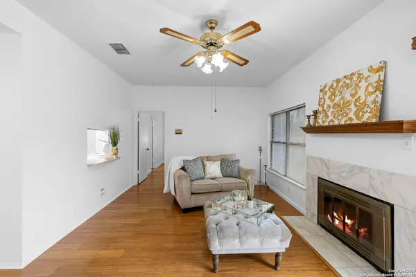 3807 PINE BREEZE