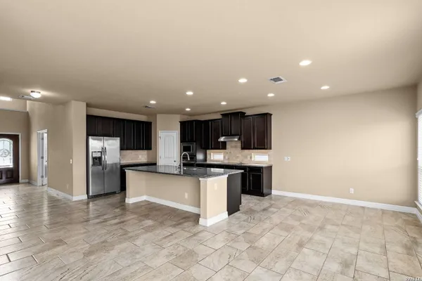 1427 GARDEN LAUREL