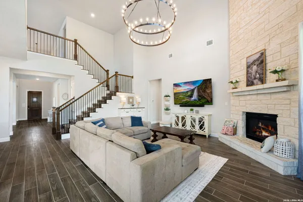 127 NOBLE WOODS