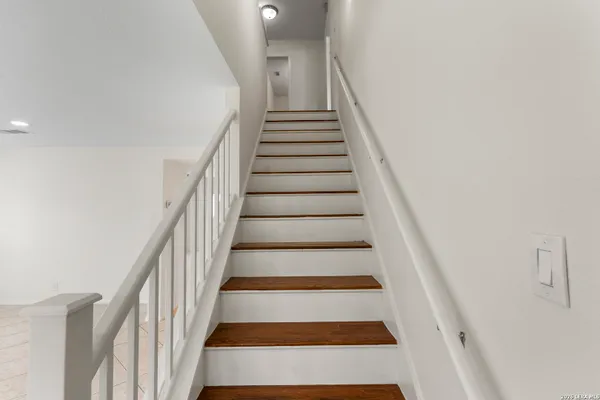 9154 RIDGE PATH