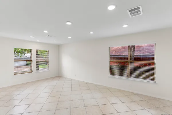 9154 RIDGE PATH