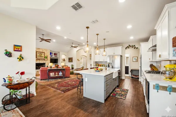 1434 VILLAGE TOP