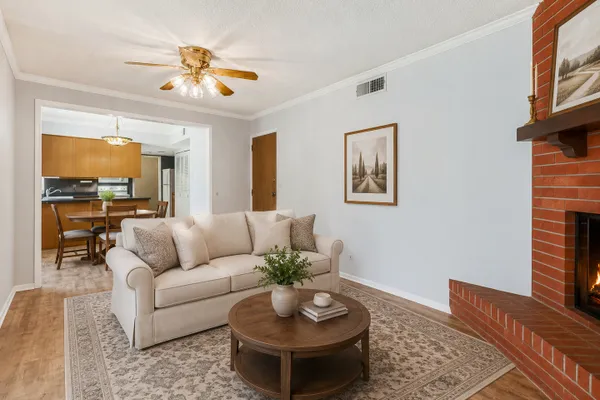 15101 ENCINO VERDE