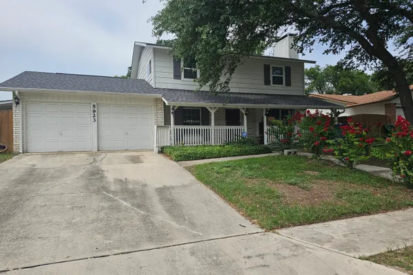 5923 CLEARBROOK DR