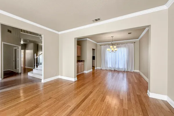 21122 SIMI VALLEY DR