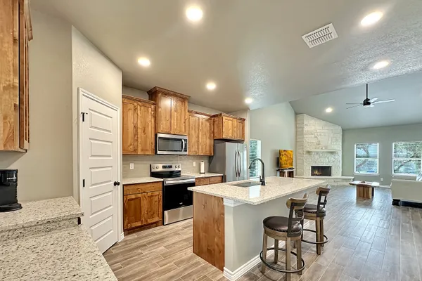 197 SPRING MOUNTAIN DR