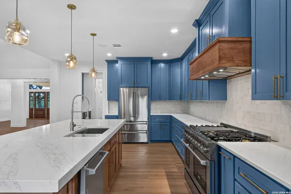 130 SPRING HILL DR