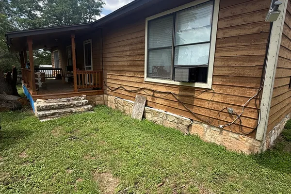 149 LIVE OAK LN