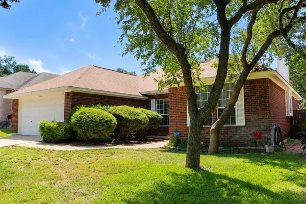 3906 KNOLLCROSS