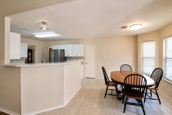 3906 KNOLLCROSS