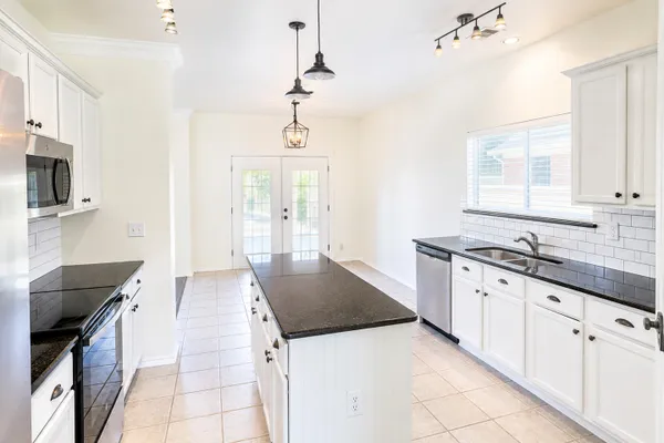 216 CORSICA DR