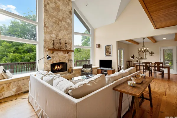 340 RIO DR