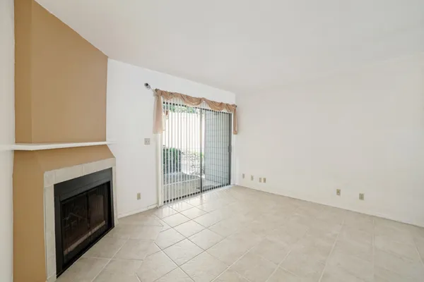 11815 VANCE JACKSON 2306