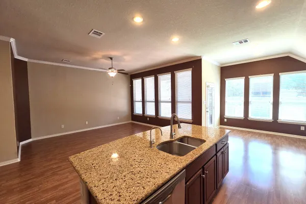261 NORWOOD CT