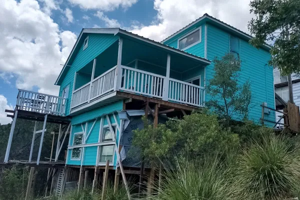 272 PLUM COVE RD