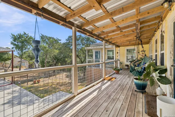 362 BLACK OAK DR