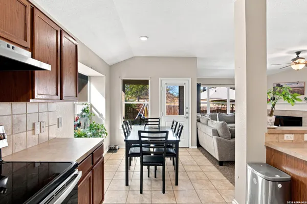 15815 HASTINGS PARK