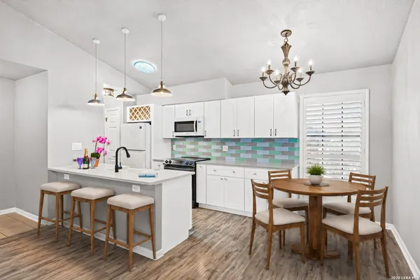 12446 STARCREST DR 402