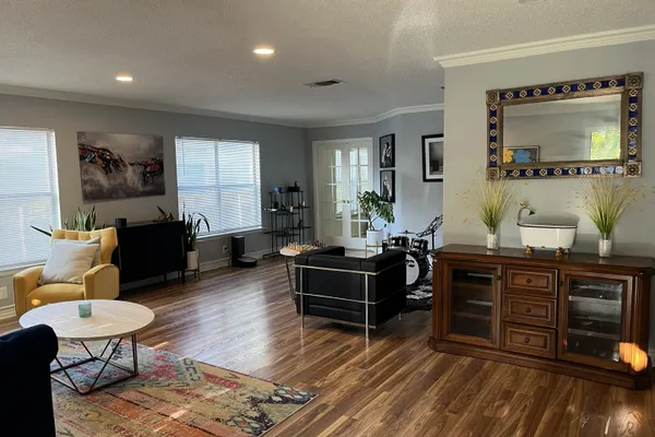 21511 TENORE