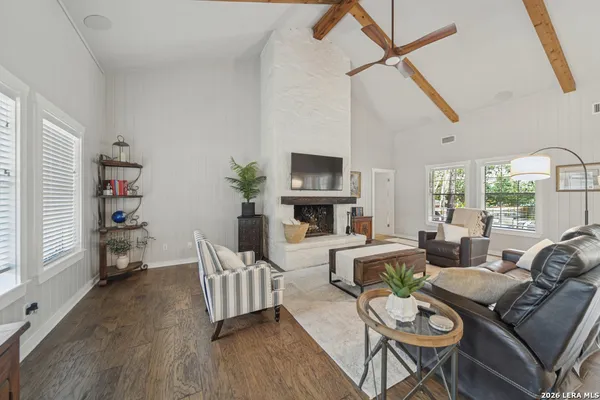 135 WOODLAND BLVD