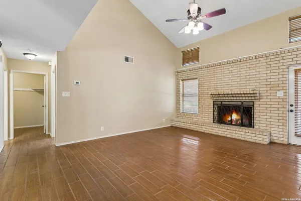 2127 OAK BND