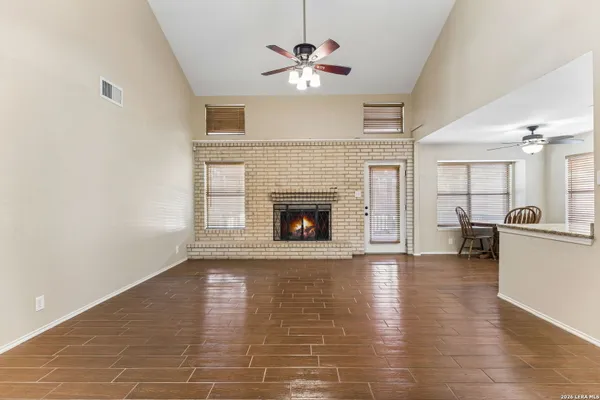 2127 OAK BND