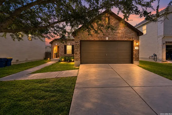 112 HINGE CHASE