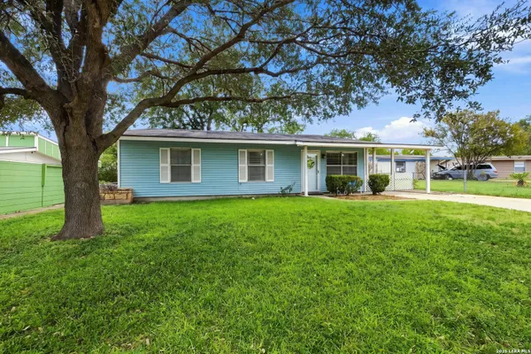 179 SEACOMBER PL