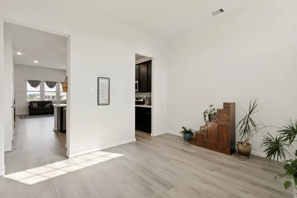5102 VILLAGE PARK