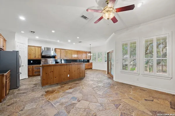 17323 FOUNTAIN BLUFF DR