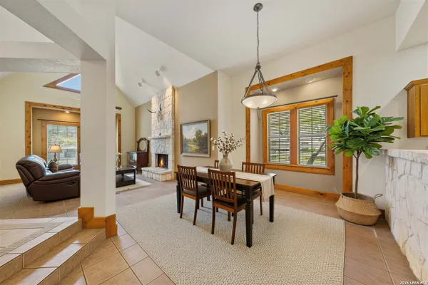 134 WOODLAND BLVD