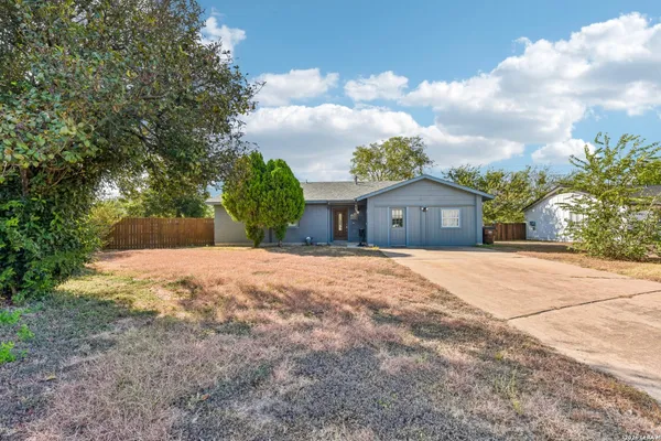 507 AMESWOOD PL