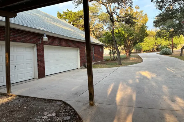 26013 MESA OAK DR