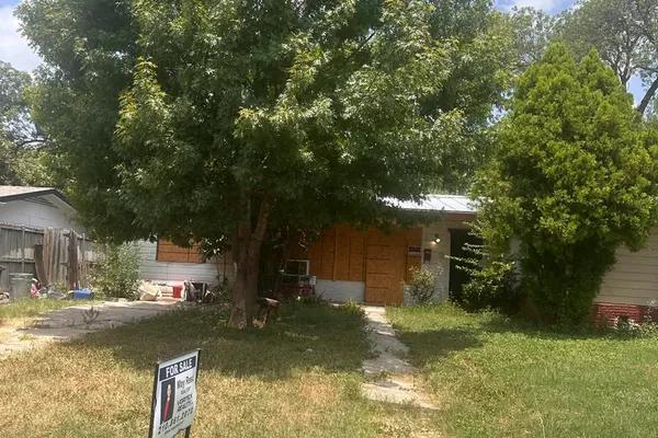 135 SAVANNAH DR