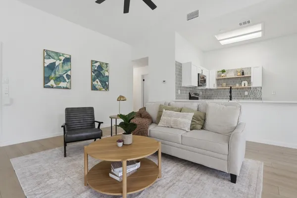 7343 CORIAN PARK DR