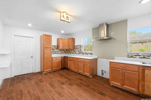 202 E LUBBOCK