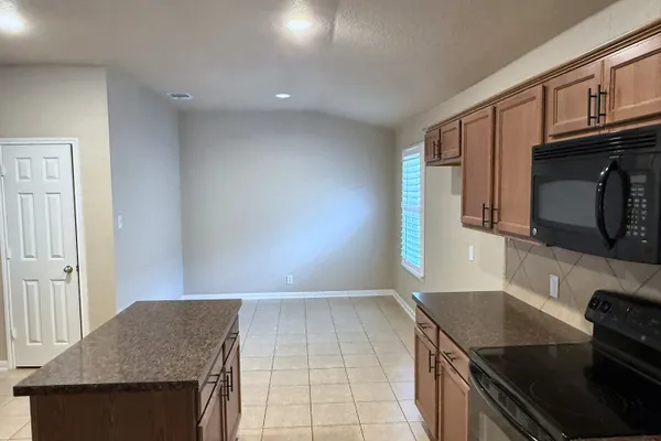 6609 CHARLES FLD