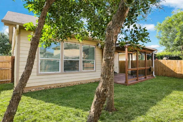 8743 DOVE OAK LN