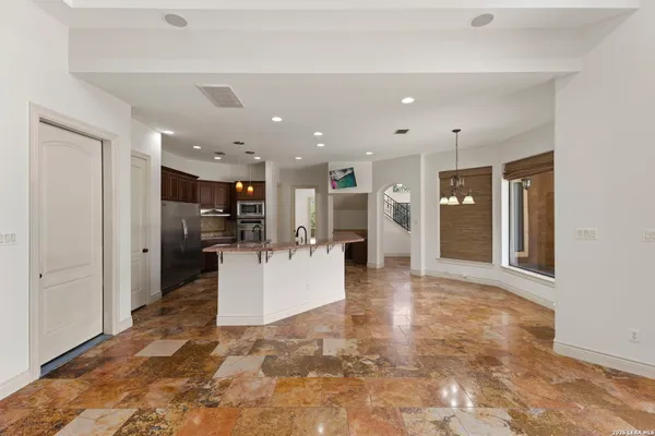 1426 WHISPER MTN