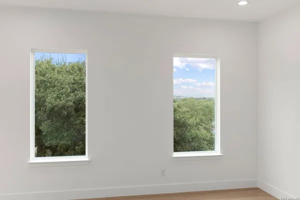 108 MAGNOLIA CIR