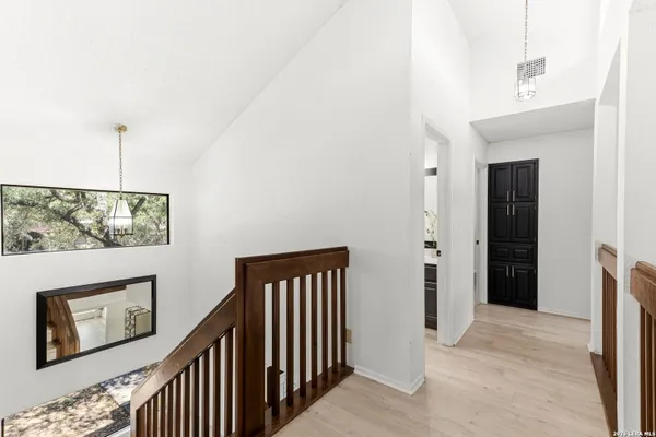 4518 MEREDITH WOODS