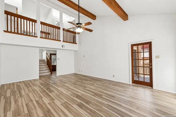 4518 MEREDITH WOODS