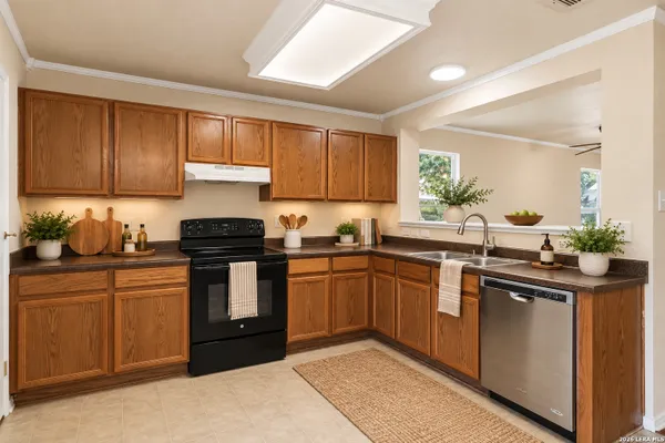 4811 ADKINS TRL