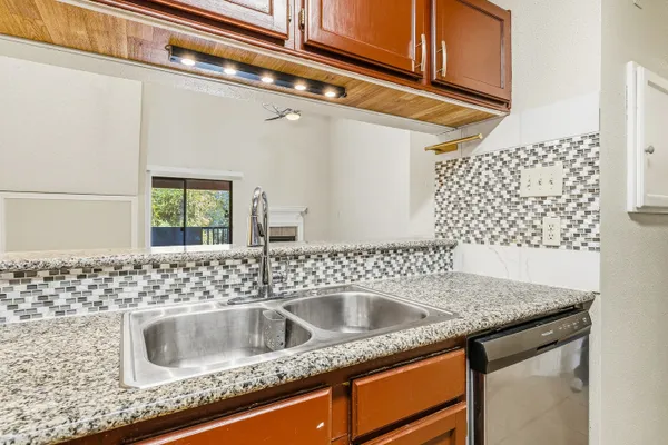 5322 MEDICAL DR D-206